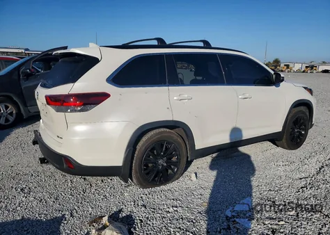 2019 Toyota Highlander Se из США, поврежденный, VIN 5TDJZRFH6KS623683
